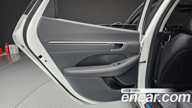 Hyundai Sonata 2022 — photo 15