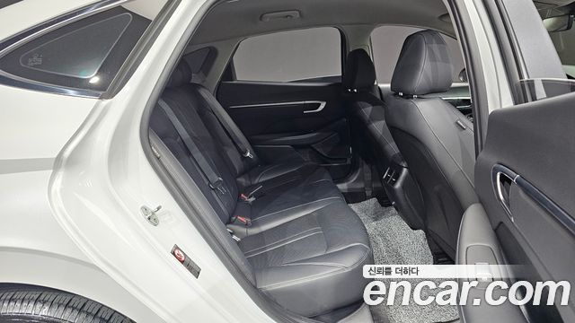 Hyundai Sonata 2022 — photo 26