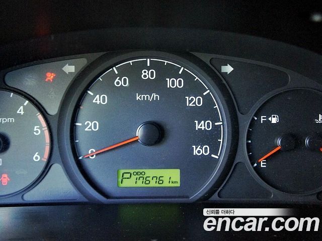 Hyundai Starex 2015 — photo 9