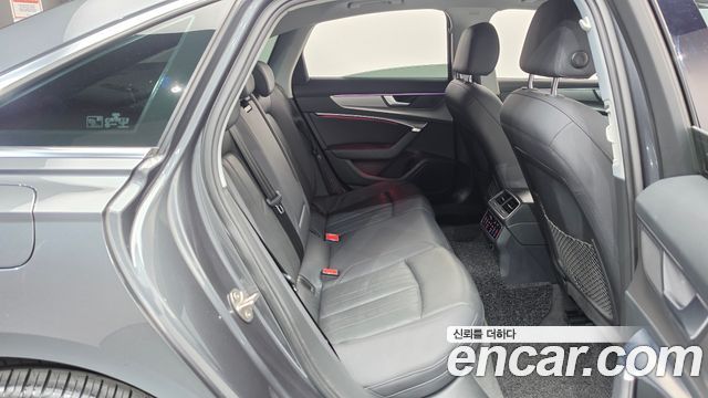 Audi A6 2020 — photo 17