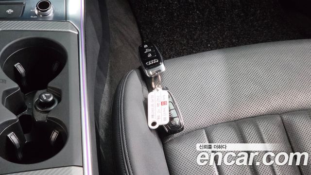 Audi A6 2020 — photo 22