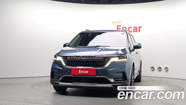 Kia Canival 2023 — photo 3