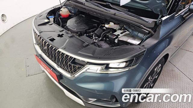 Kia Canival 2023 — photo 6