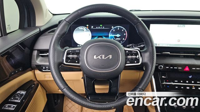 Kia Canival 2023 — photo 14