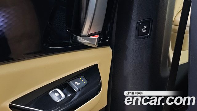 Kia Canival 2023 — photo 19
