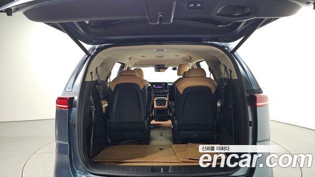 Kia Canival 2023 — photo 20
