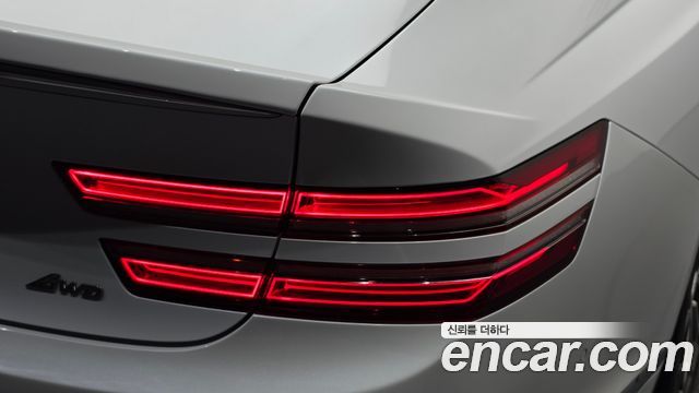 Genesis G80 2022 — photo 9