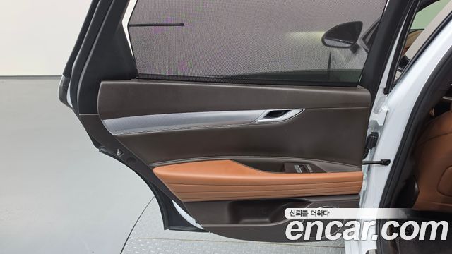 Genesis G80 2022 — photo 15