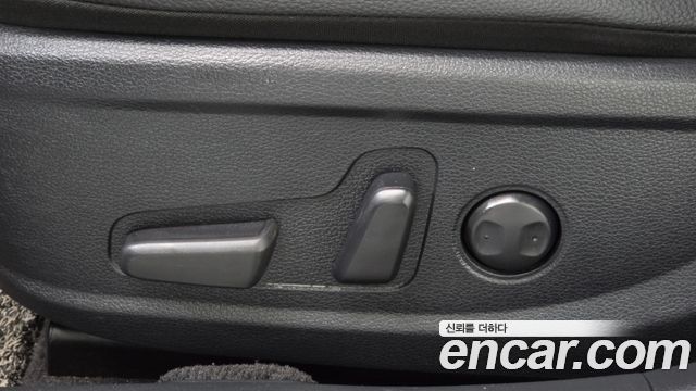 Kia K7 2020 — photo 31