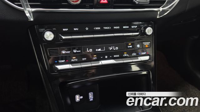 Kia K7 2020 — photo 32