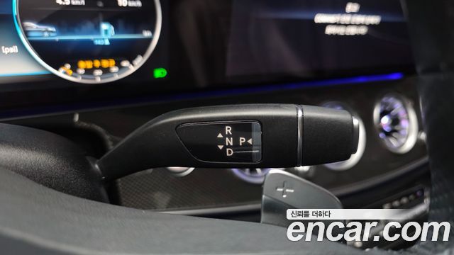 Mercedes-Benz E-Class 2019 — photo 12