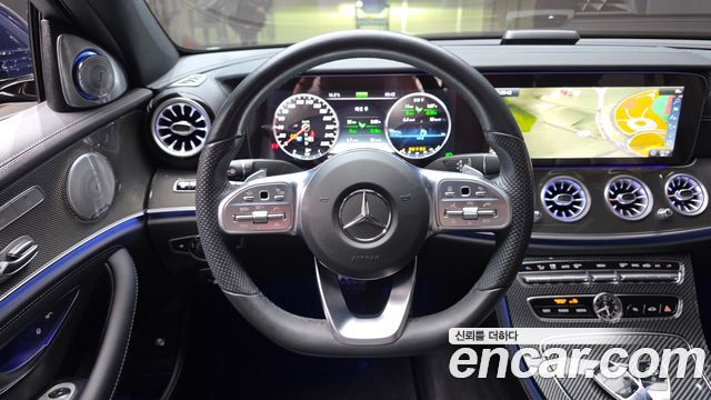 Mercedes-Benz E-Class 2019 — photo 19