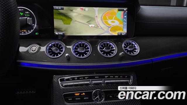 Mercedes-Benz E-Class 2019 — photo 20