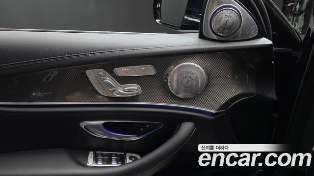 Mercedes-Benz E-Class 2019 — photo 26