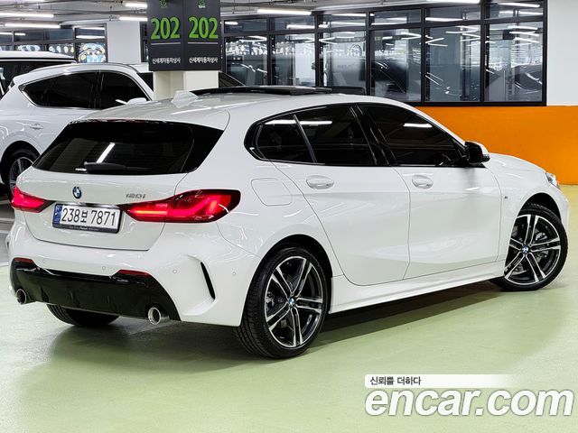 BMW 1-Series 2024 — photo 2