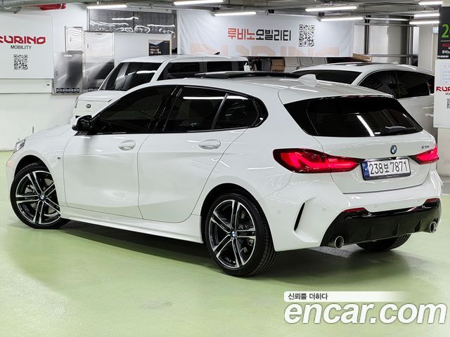 BMW 1-Series 2024 — photo 3