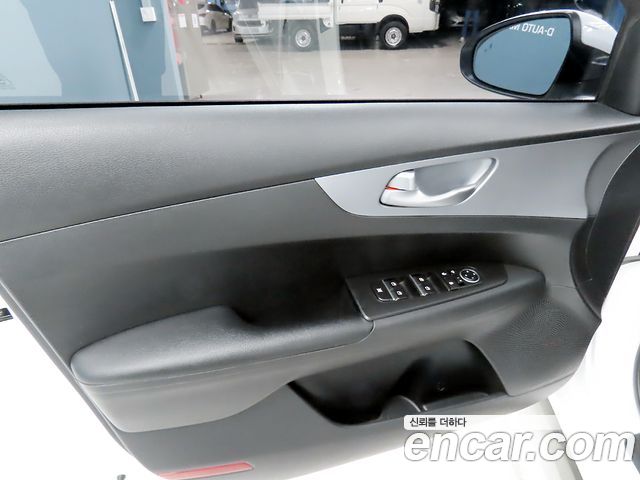 Kia K3 2022 — photo 16