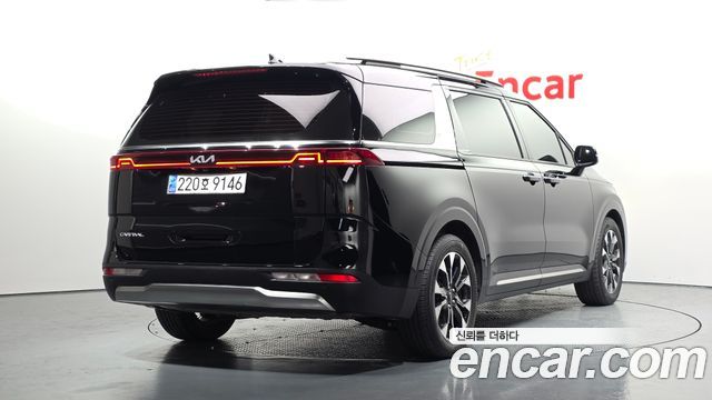 Kia Canival 2023 — photo 2