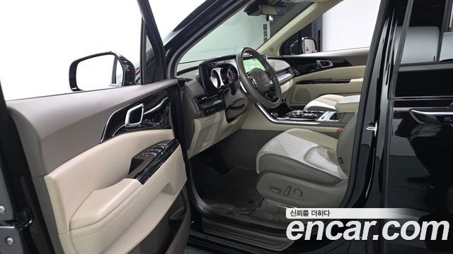 Kia Canival 2023 — photo 13