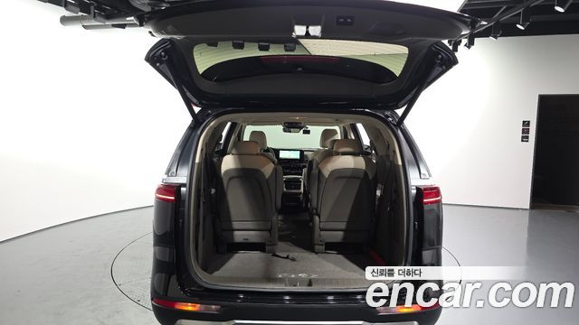 Kia Canival 2023 — photo 26