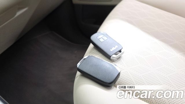 Kia Canival 2023 — photo 30