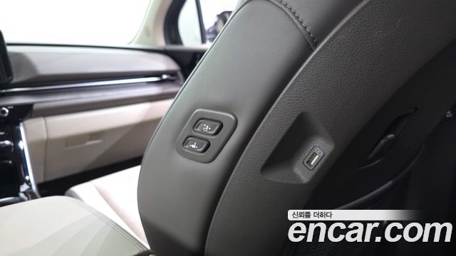 Kia Canival 2023 — photo 32