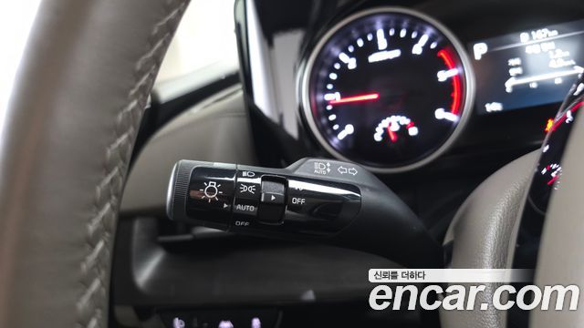 Kia Canival 2023 — photo 37