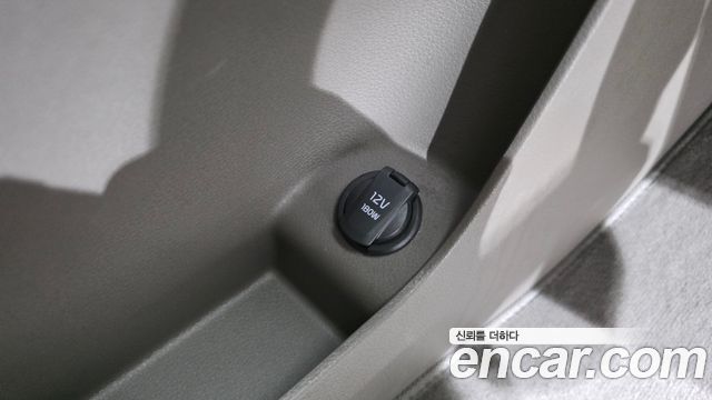 Kia Canival 2023 — photo 39
