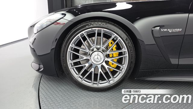 Mercedes-Benz AMG GT 2025 — photo 5