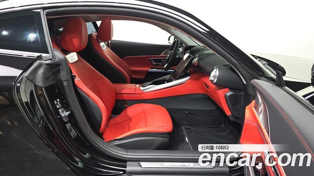 Mercedes-Benz AMG GT 2025 — photo 11