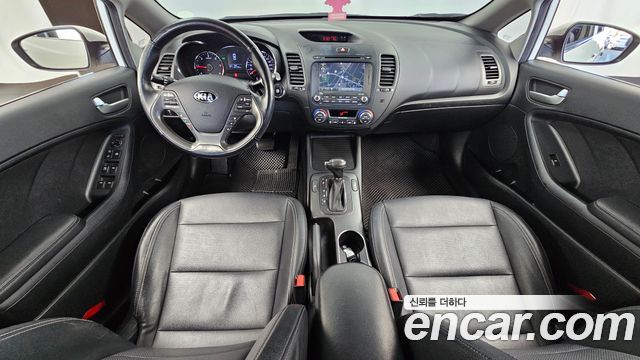 Kia K3 2015 — photo 10