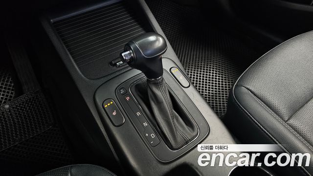 Kia K3 2015 — photo 12