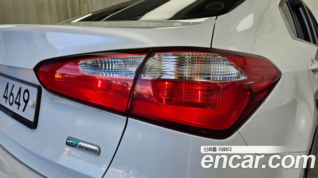 Kia K3 2015 — photo 9