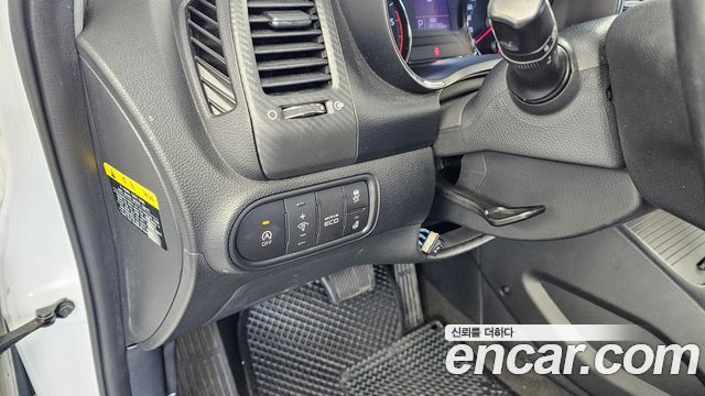 Kia K3 2015 — photo 27