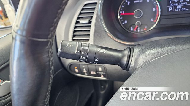 Kia K3 2015 — photo 32