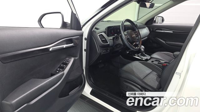 Kia Seltos 2023 — photo 10