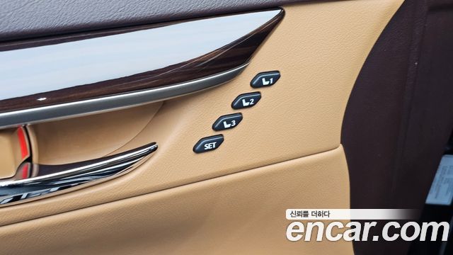 Lexus ES 2017 — photo 17