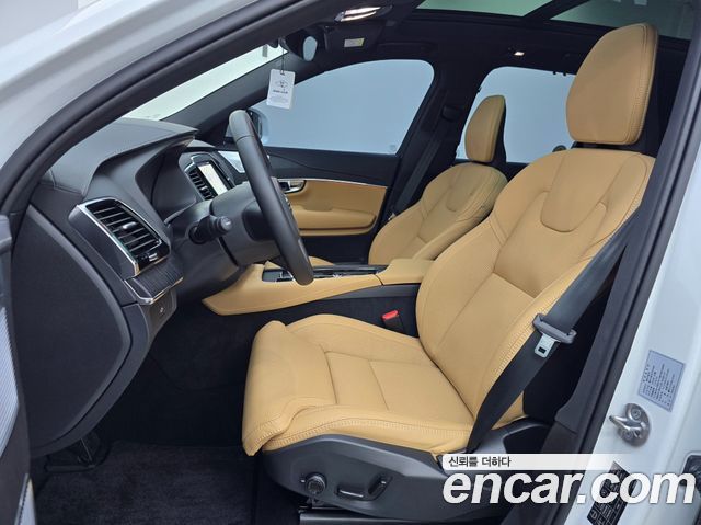 Volvo XC90 2024 — photo 10