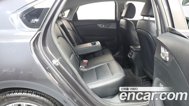 Kia K3 2019 — photo 17