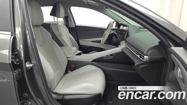 Hyundai AVANTE 2022 — photo 11