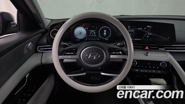 Hyundai AVANTE 2022 — photo 13