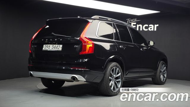 Volvo XC90 2017 — photo 2