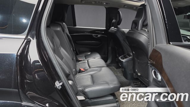 Volvo XC90 2017 — photo 12