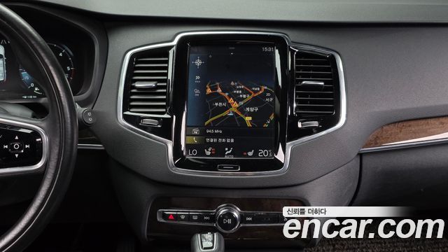 Volvo XC90 2017 — photo 14