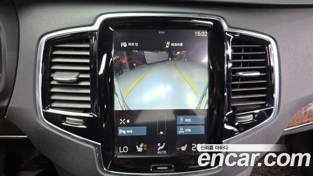 Volvo XC90 2017 — photo 15