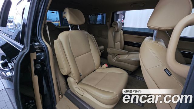 Kia Canival 2019 — photo 18