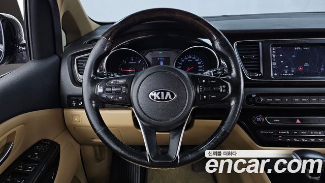 Kia Canival 2019 — photo 19