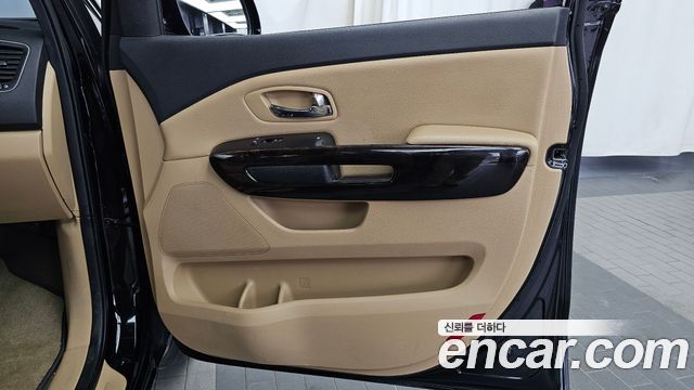 Kia Canival 2019 — photo 15