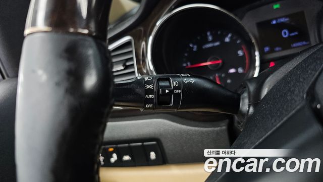 Kia Canival 2019 — photo 36