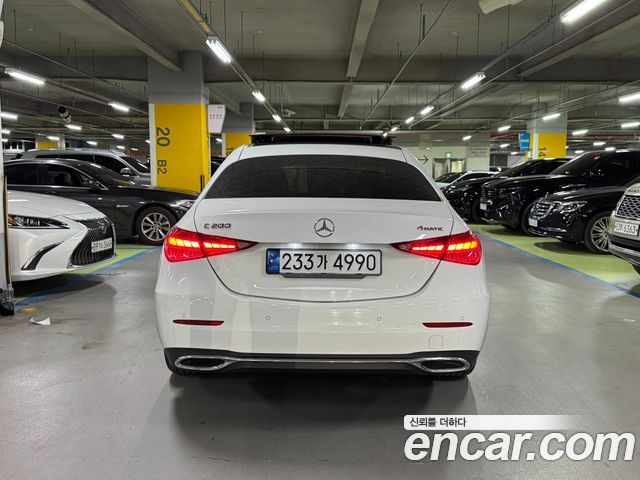 Mercedes-Benz C-Class 2022 — photo 4